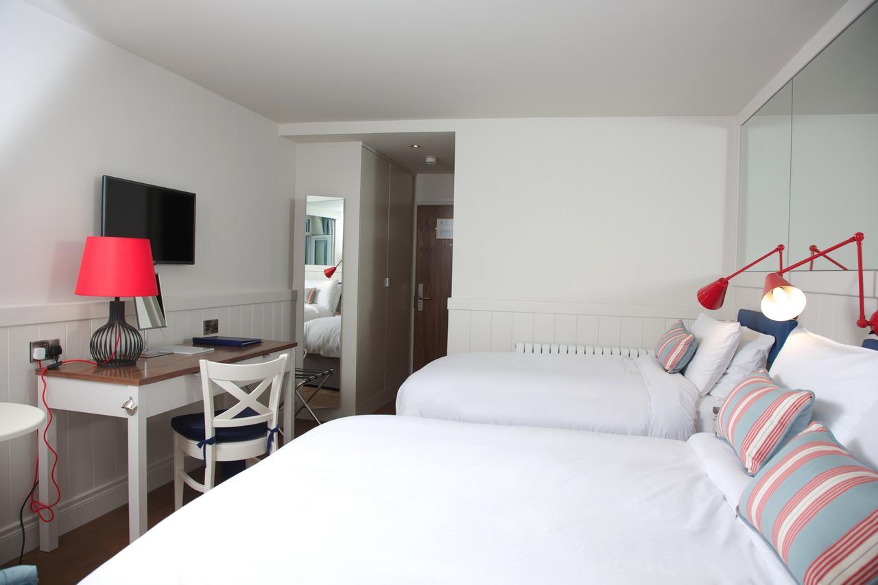 Waterfront Hotel Dungloe Buitenkant foto