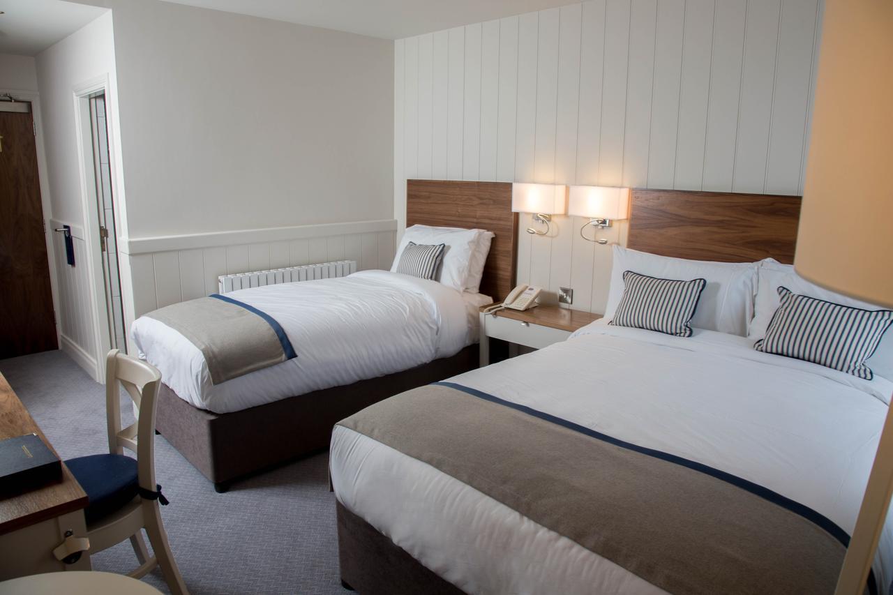 Waterfront Hotel Dungloe Buitenkant foto